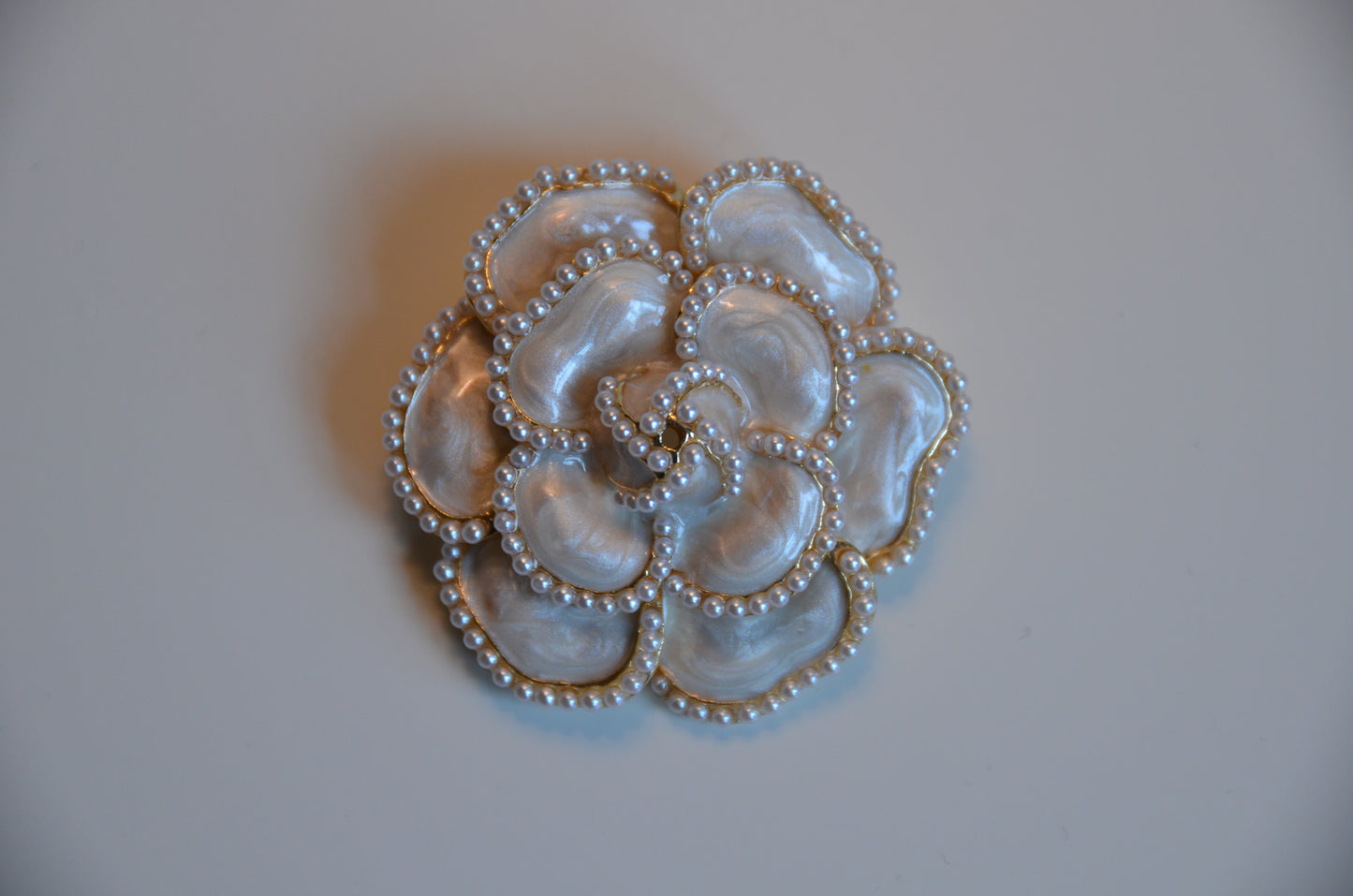 Broche Roos Wit